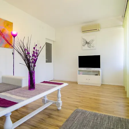 Apartment Ivory