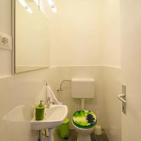 Ivory Apartment Split