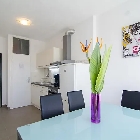 Apartment Ivory *